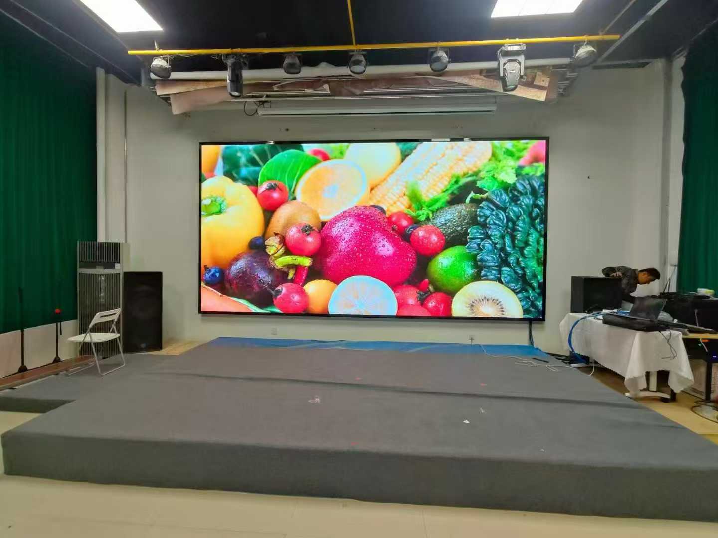 重庆某单位会议室换上这块LED显示屏，效果绝了！